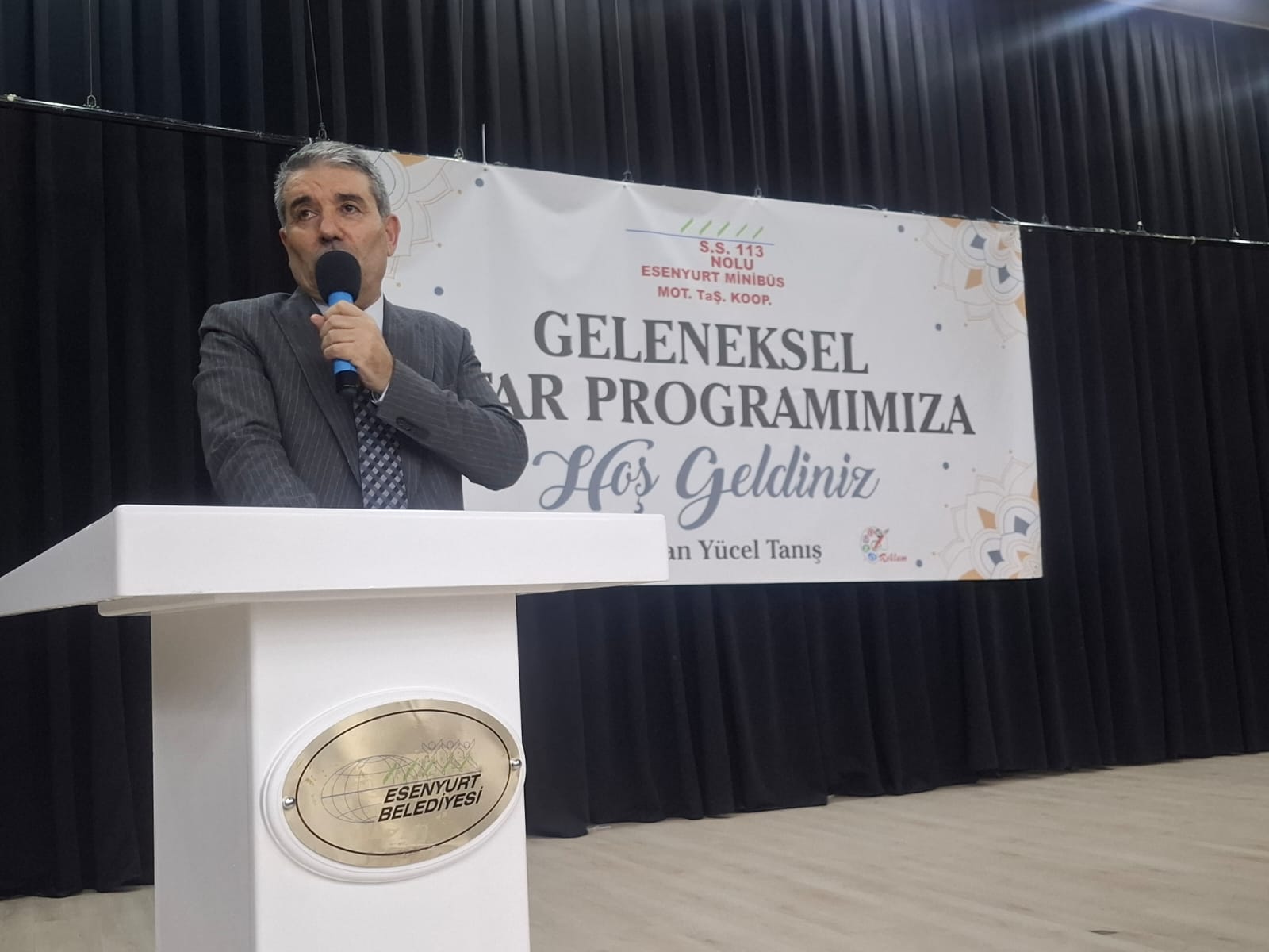 MİNİBÜSÇÜLER GELENEKSEL İFTARDA BİRLİKTE ORUÇ AÇTILAR