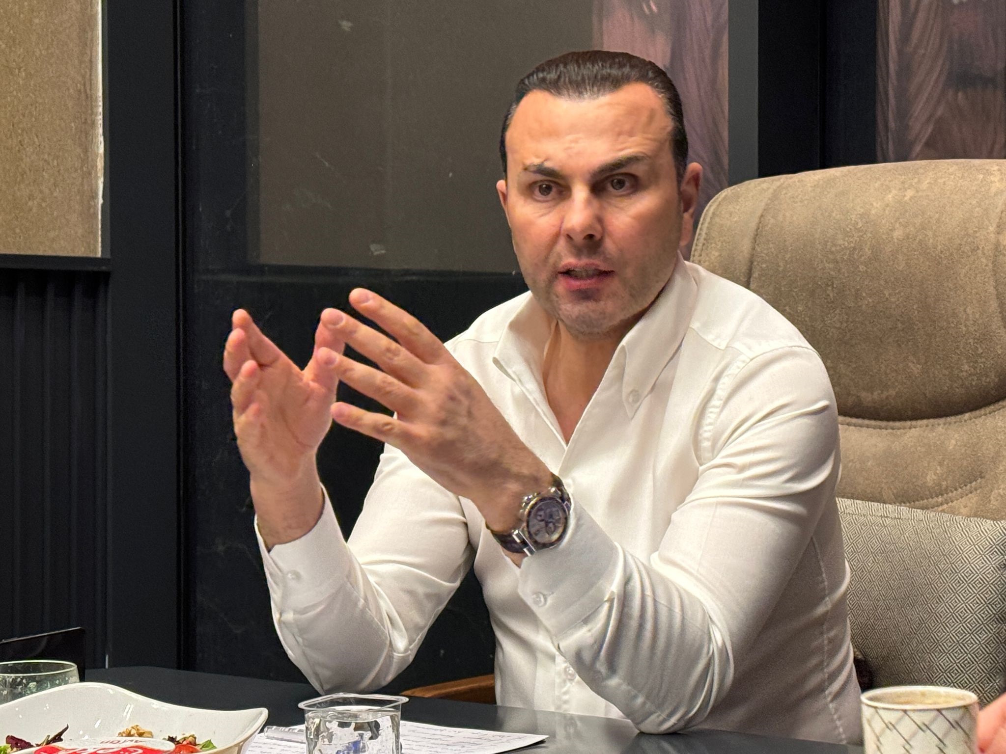 SEYİTHAN İZSİZ BASIN MENSUPLARINI İFTARDA AĞIRLADI